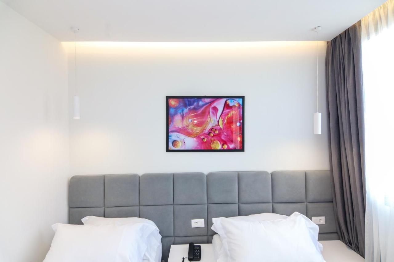 N Hotel City Center By Noshi Tirana Exterior photo