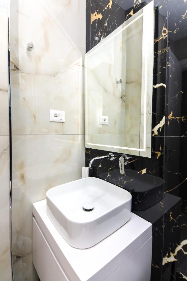 N Hotel City Center By Noshi Tirana Exterior photo