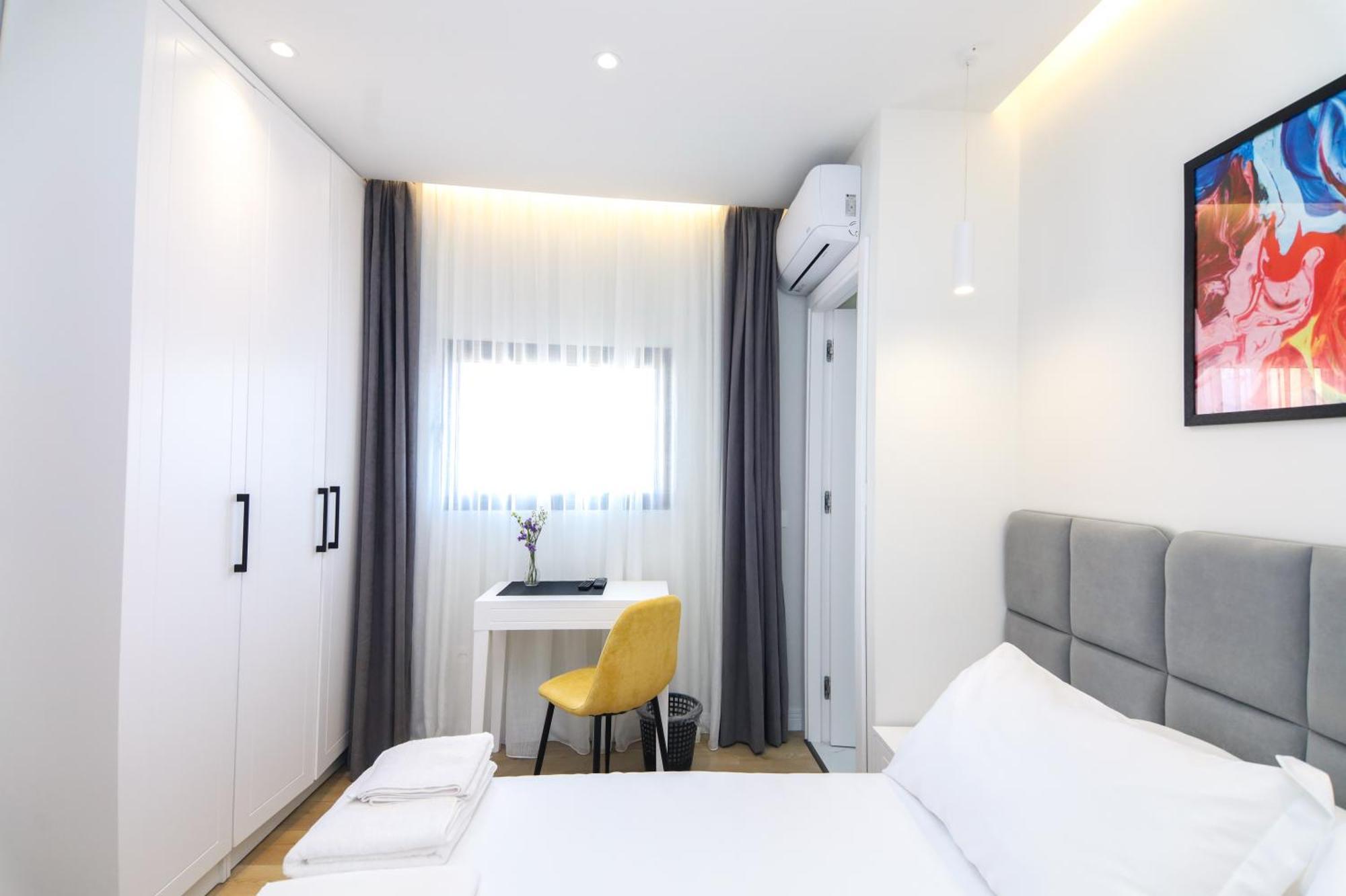 N Hotel City Center By Noshi Tirana Exterior photo